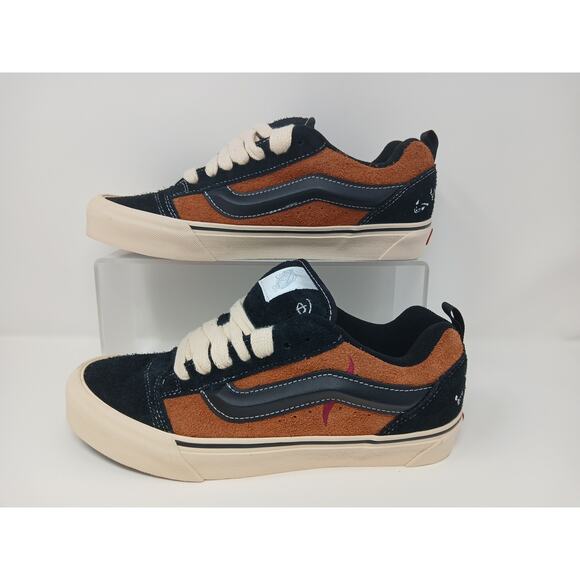 Vans x Disney 100th Scar Knu Skool Skate Shoes Men 9 Women 10.5 Sneakers 721356